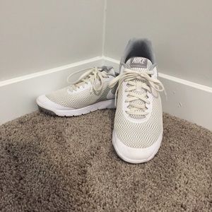 Nike Flex Experience RN 6